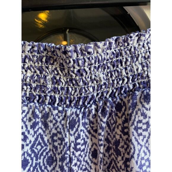 Briggs women’s linen blend, short blue and white print size small - Picture 4 of 5